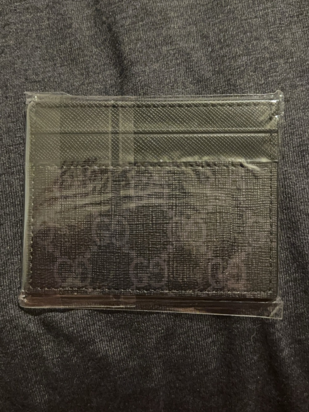 Letter G Black Card Holder with Bee Motif - Picture 2 of 5